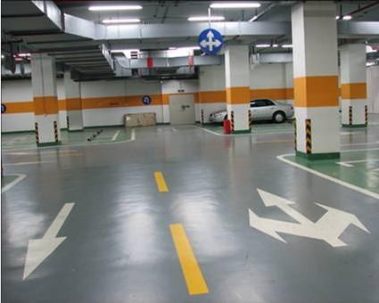 地下车库、停车场地坪具有哪些特点？